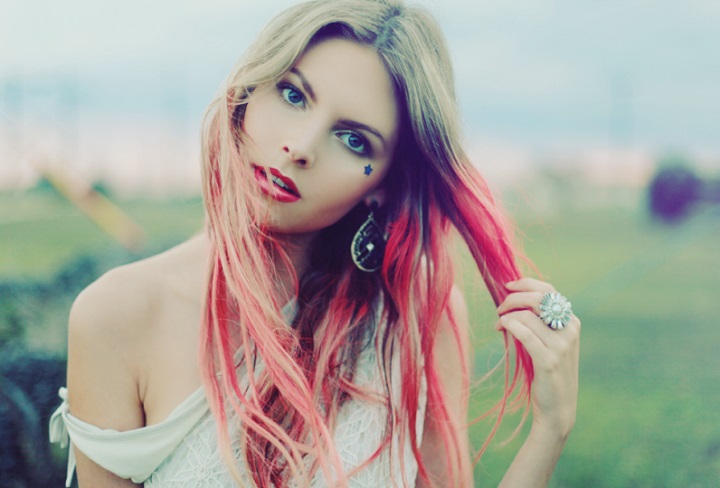 Diana Santisteban - makeup and pink hair