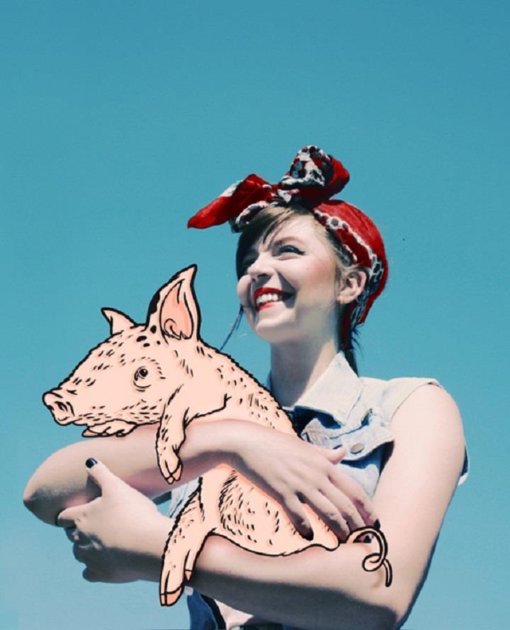 Ewa Mos - girl and pig