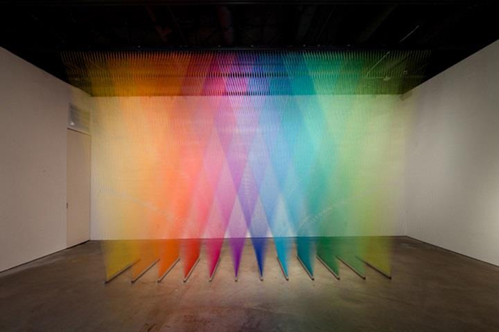 Gabriel Dawe - rainbow color installation