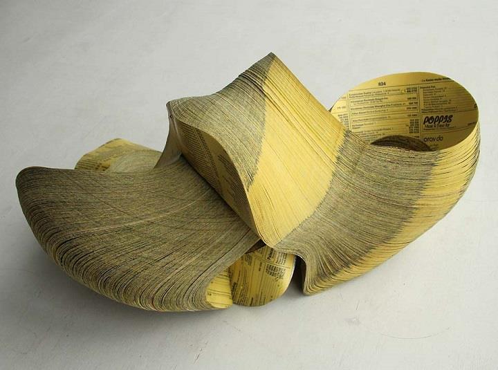 Janna Syvanoja - sculpture yellow