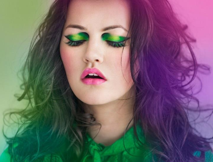 Joanna Kustra - green makeup